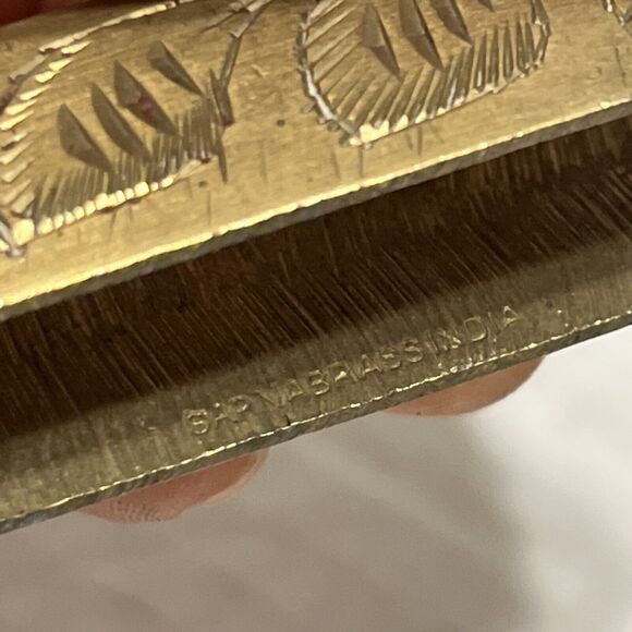 Sarna Brass India Etched Napkin Holders 12 Flat Rings 2.25 inches Hand Made Gold - Picture 5 of 10